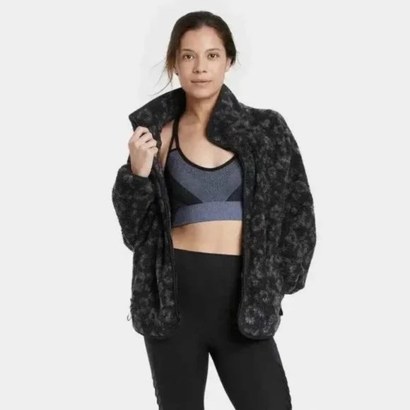 all in motion Jackets & Blazers - NWT All In Motion Sherpa Jacket Dark Gray Leopard Size Small S NEW S2228